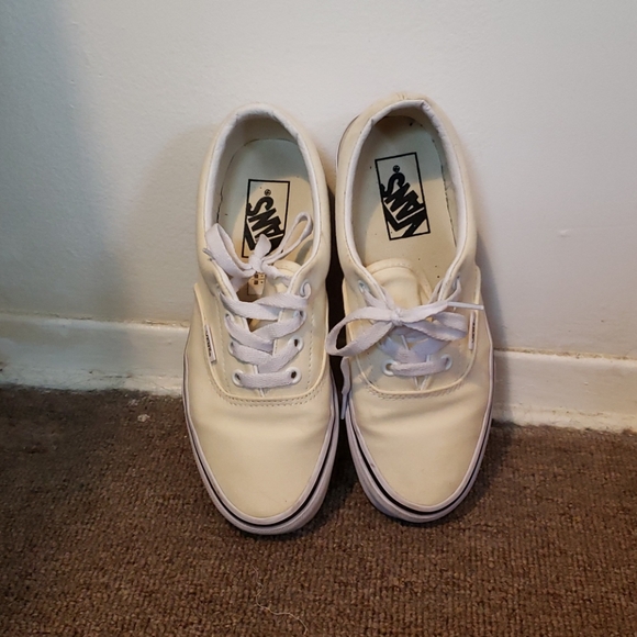 Vans Shoes - AUTHENTIC Vans